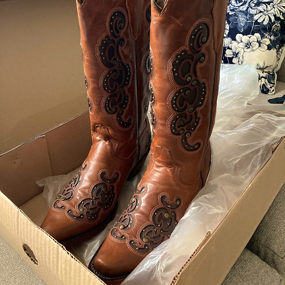 New Brown women’s cowboy boots size 26 (about women’s size 8.5)